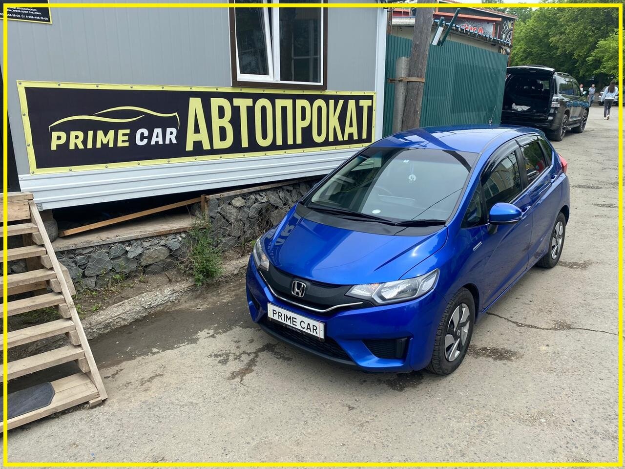 Аренда автомобиля HONDA FIT HYBRID 2014 года