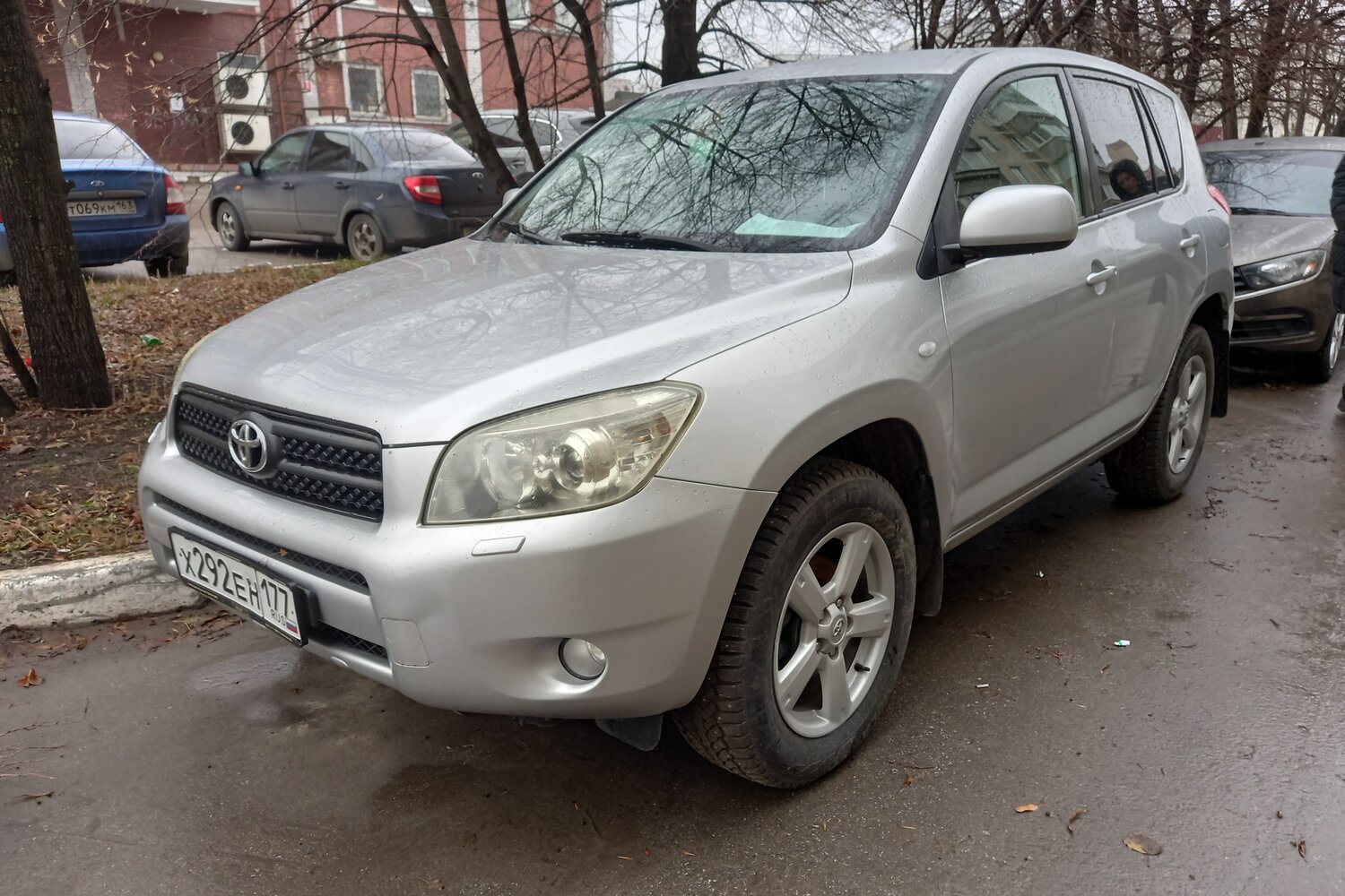 Аренда автомобиля Toyota RAV4