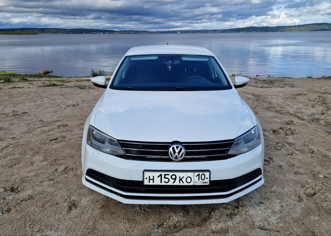 Аренда автомобиля VW Jetta