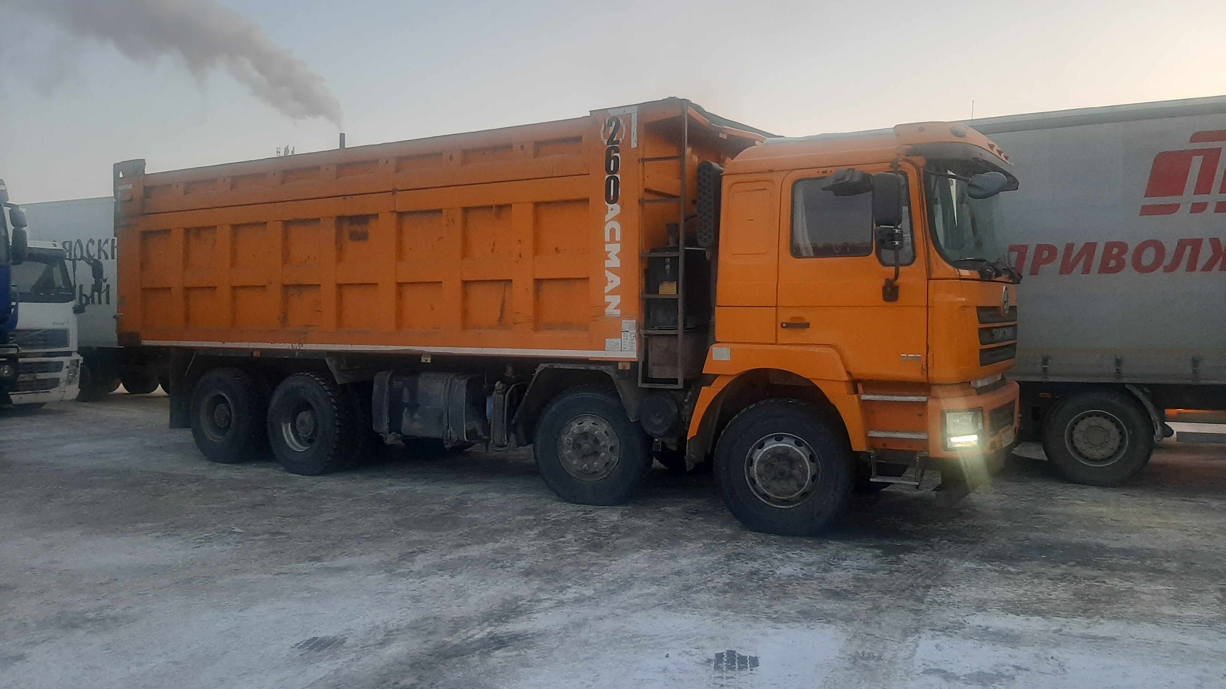 Самосвал аренда. Перевозка 35 кубов, 40 тонн.