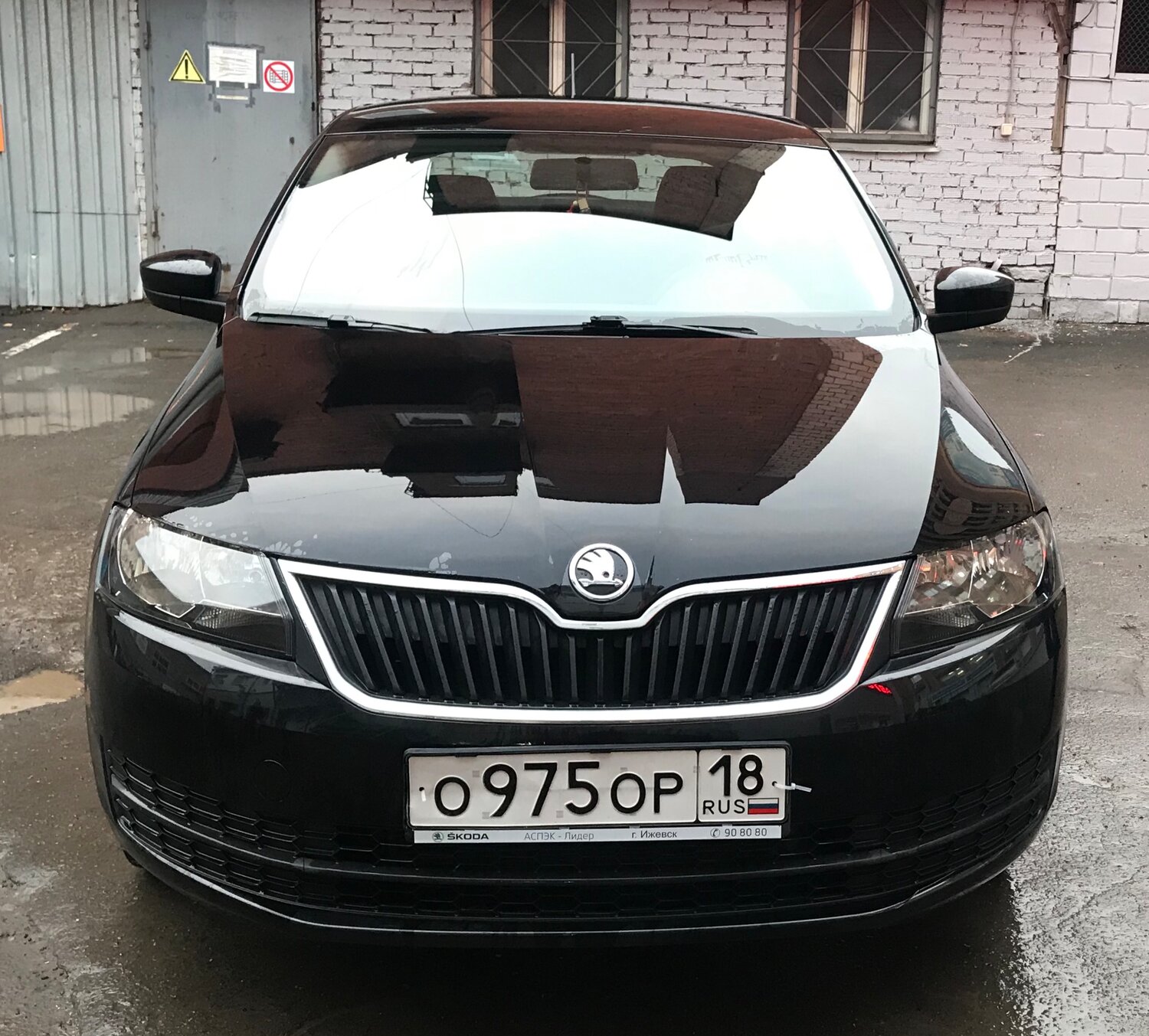 Аренда автомобиля Skoda Rapid