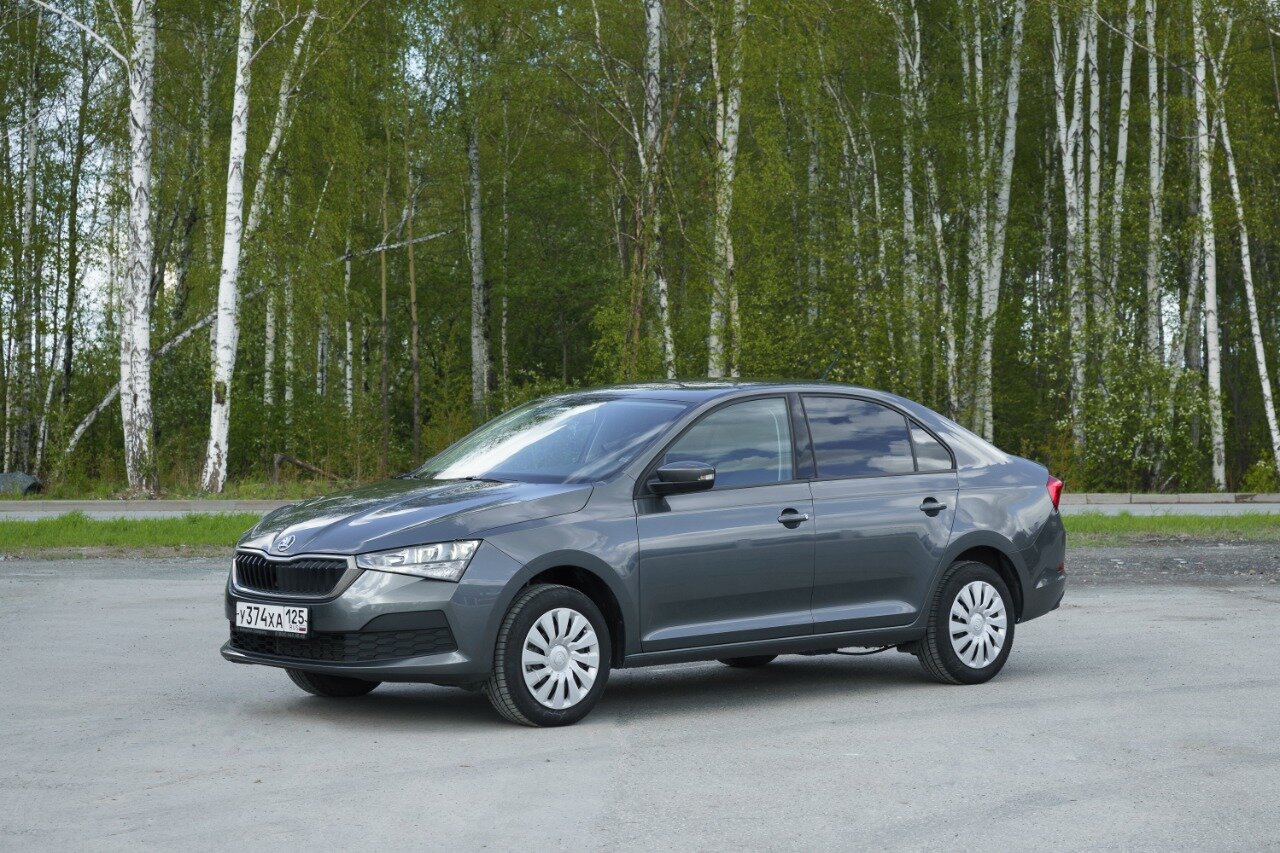 Аренда автомобиля Skoda Rapid