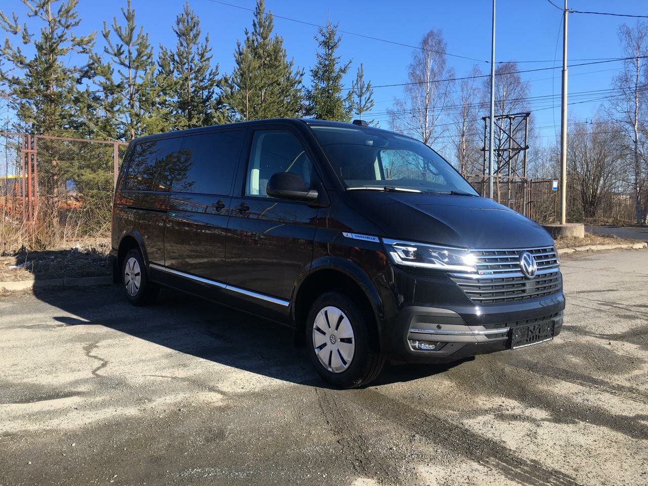 Аренда микроавтобуса VW Caravelle без водителя