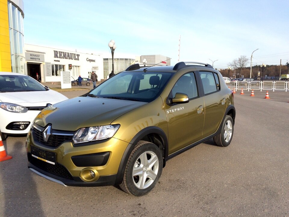 Аренда автомобиля Renault Sandero stepway