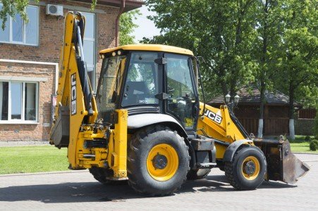 Аренда экскаватор погрузчика JCB-3CX в Клинском районе.