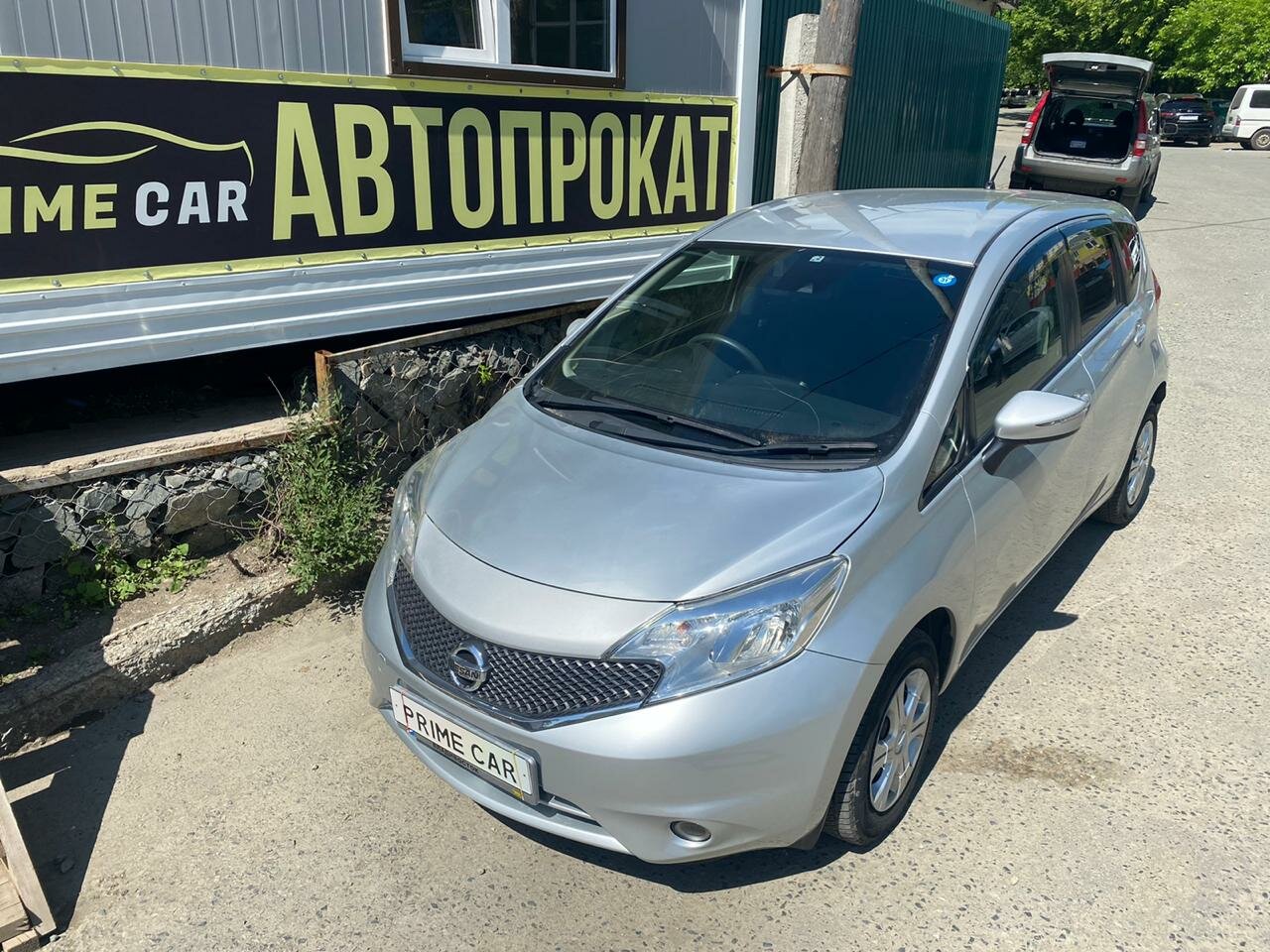 Аренда автомобиля NISSAN NOTE 2015 года